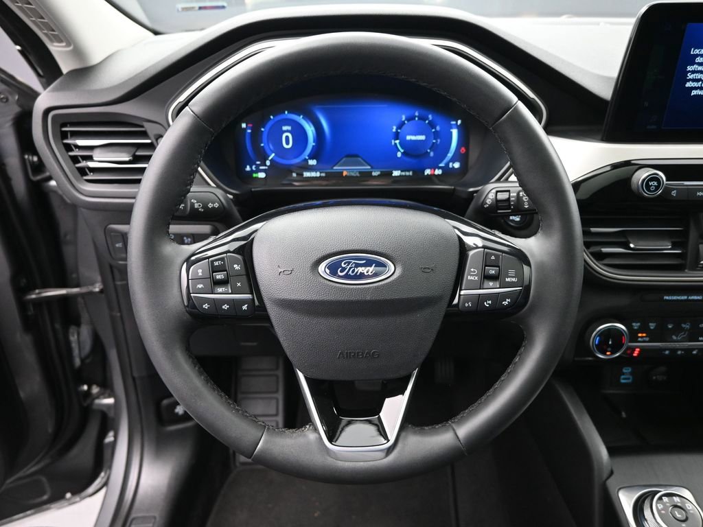 Used 2022 Ford Escape SEL w/ Technology Package AWD/4WD image 14