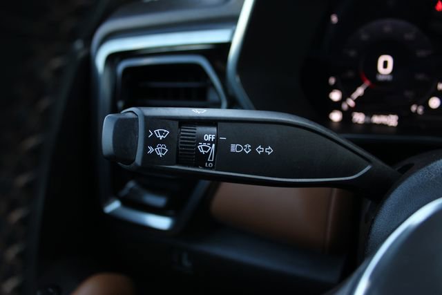 Used 2024 GMC Canyon AT4 w/ AT4 Premium Package AWD/4WD image 10