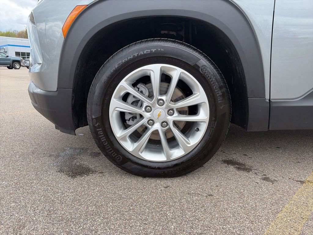 Used 2025 Chevrolet TrailBlazer LS w/ LS Convenience Package FWD image 10