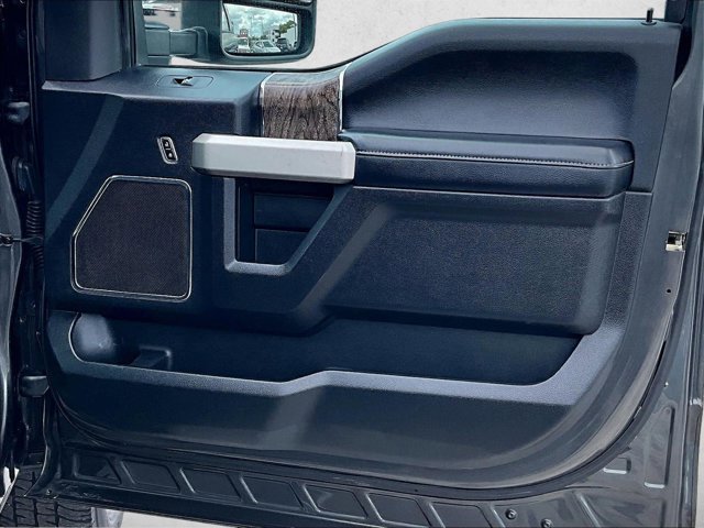 Used 2017 Ford F250 Lariat w/ Lariat Ultimate Package AWD/4WD image 19