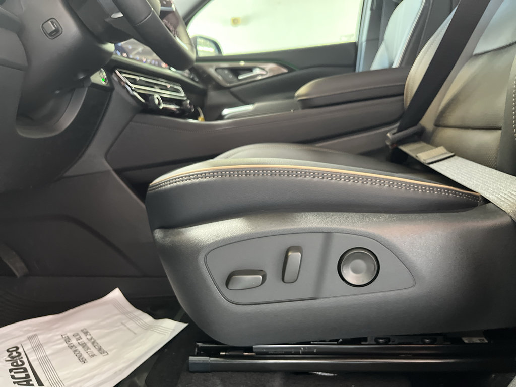 New 2026 Chevrolet Traverse High Country w/ LPO, Floor Liner Package FWD image 14