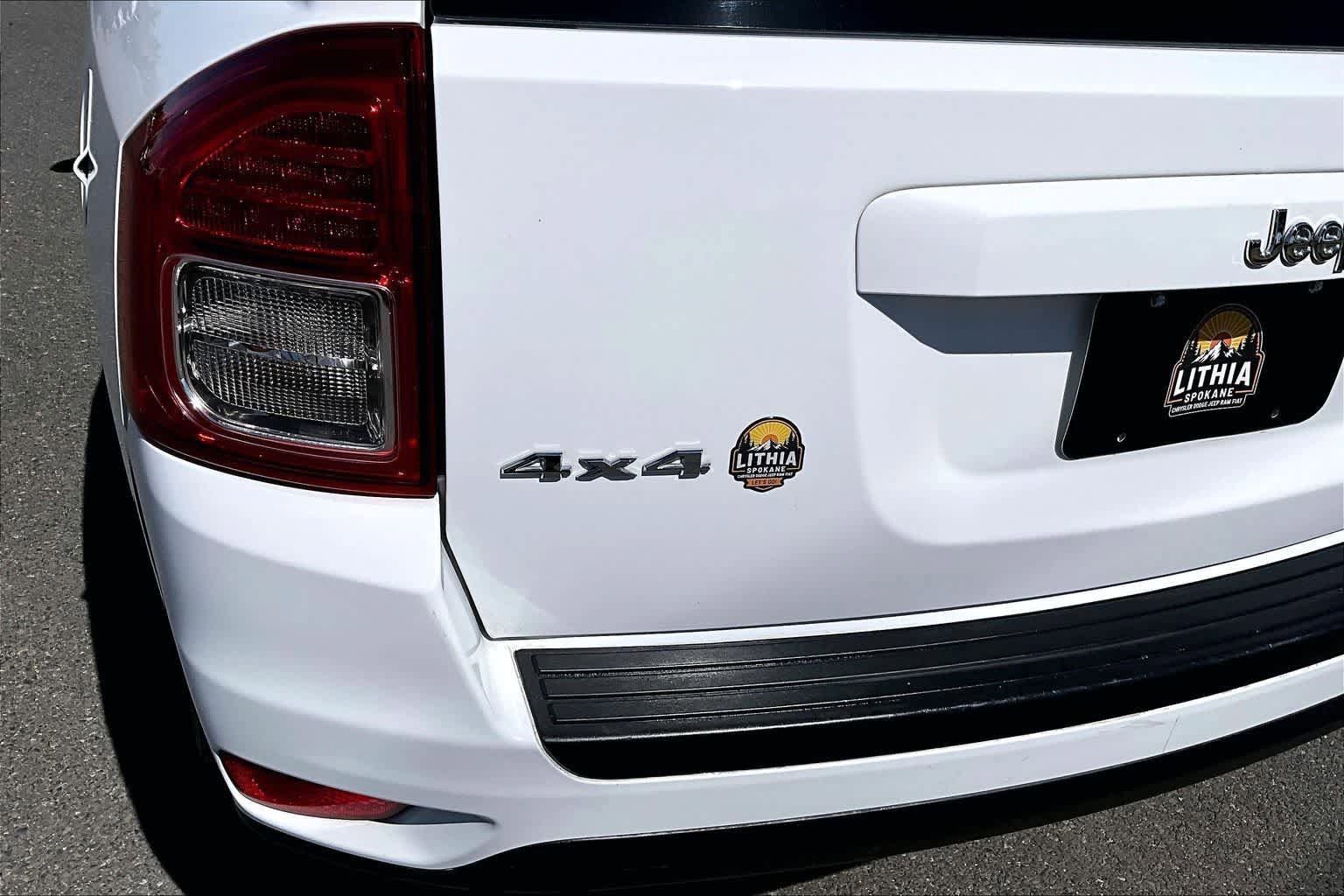 Used 2012 Jeep Compass Sport AWD/4WD image 7
