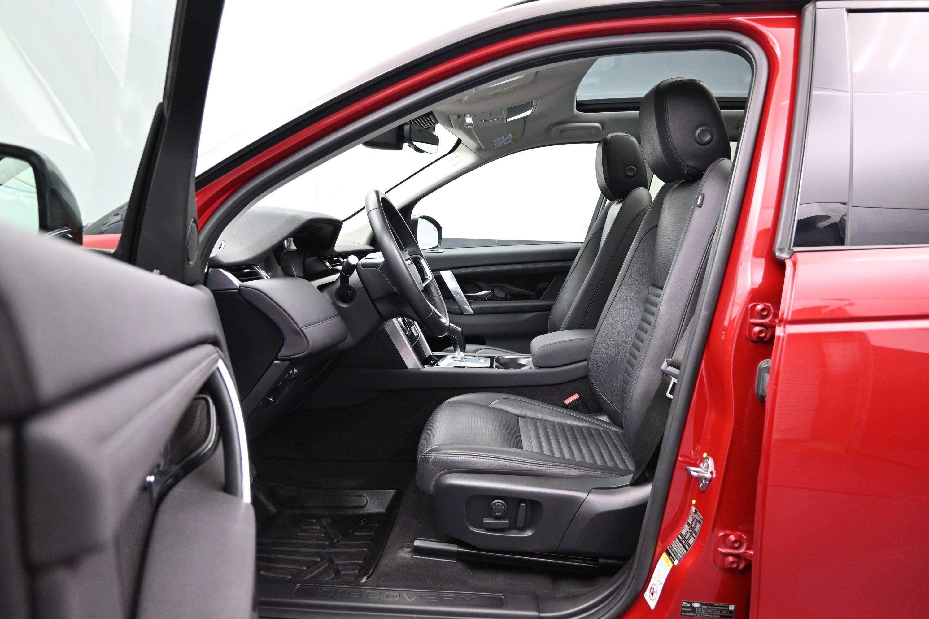 Used 2023 Land Rover Discovery Sport SE AWD/4WD image 9