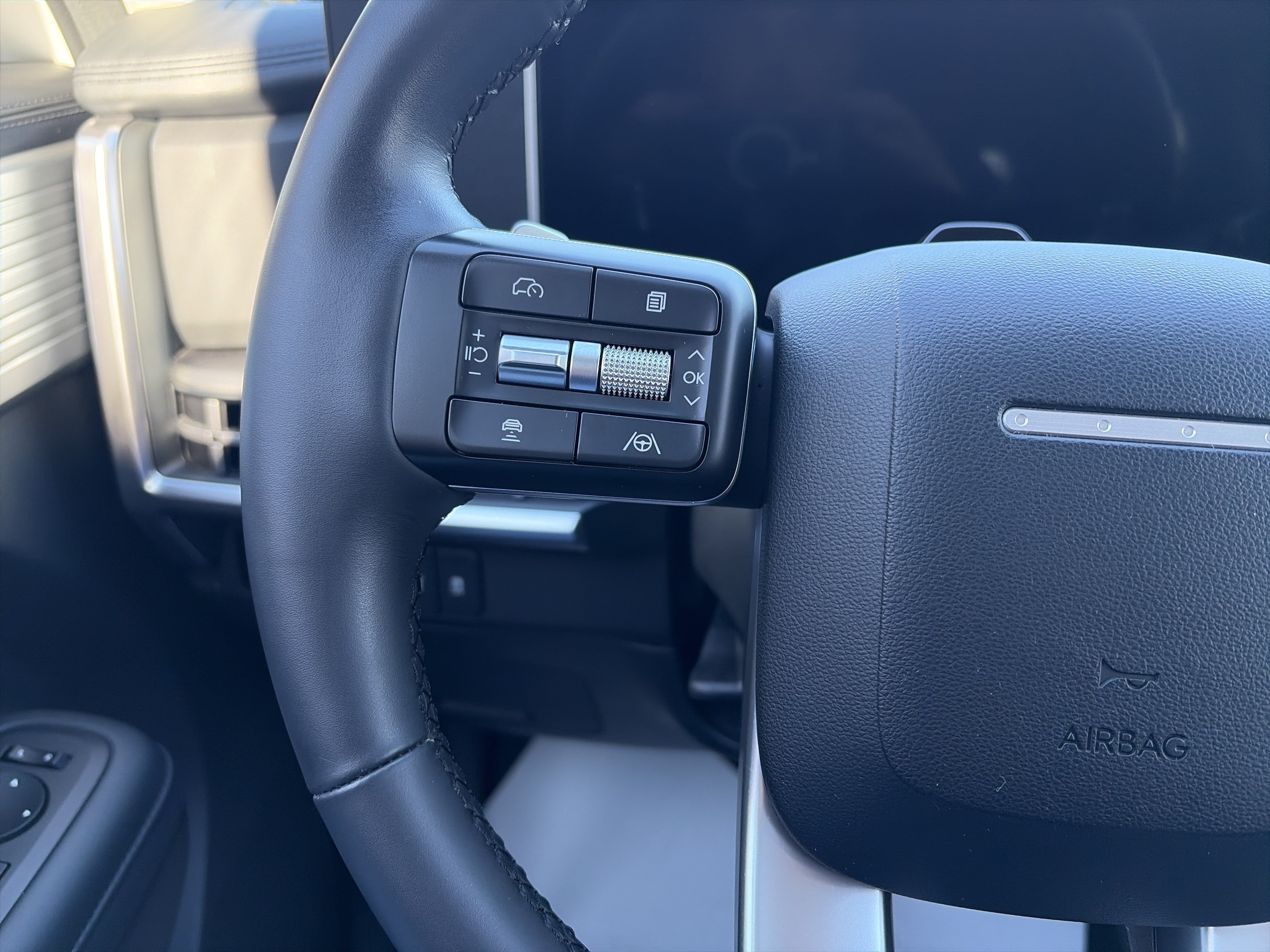 Certified 2025 Hyundai Santa Fe SEL AWD/4WD image 19