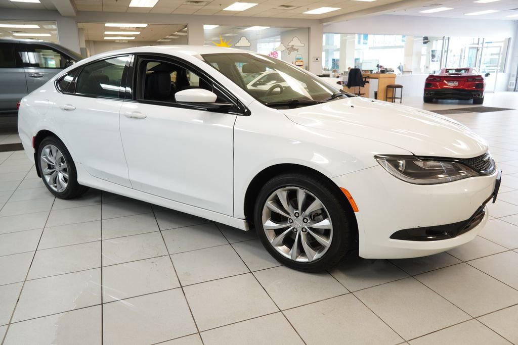 Used 2015 Chrysler 200 S w/ Comfort Group image 13