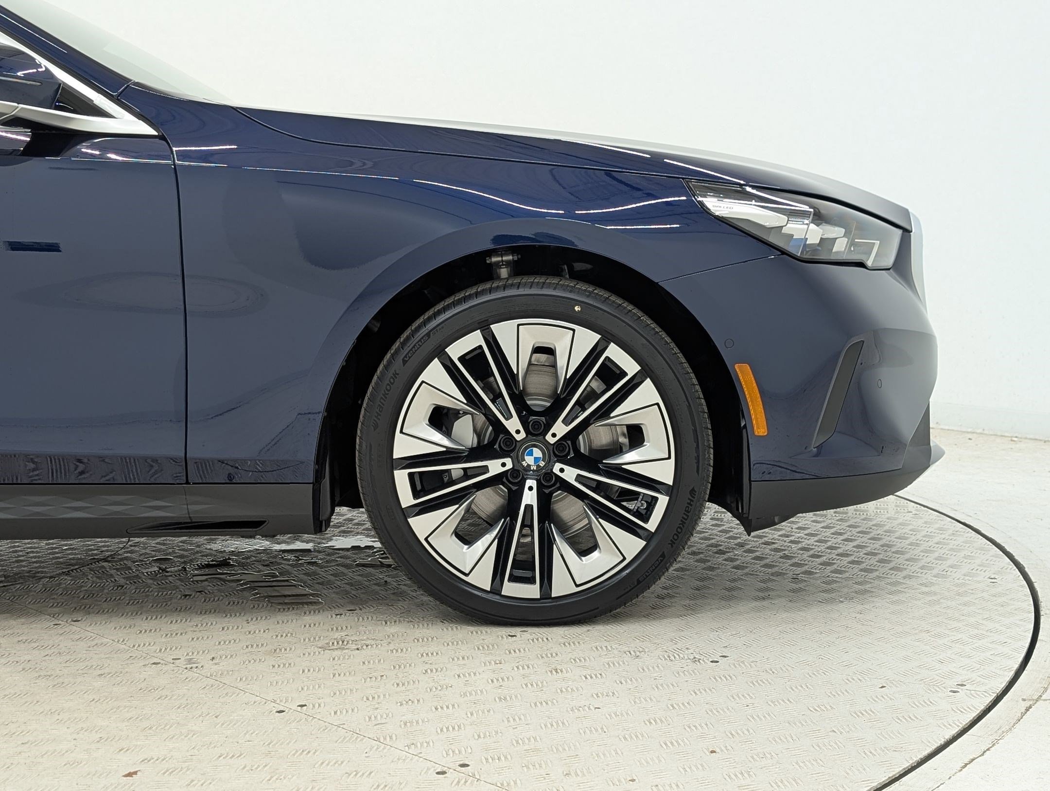 New 2026 BMW 530i w/ Premium Package RWD image 12