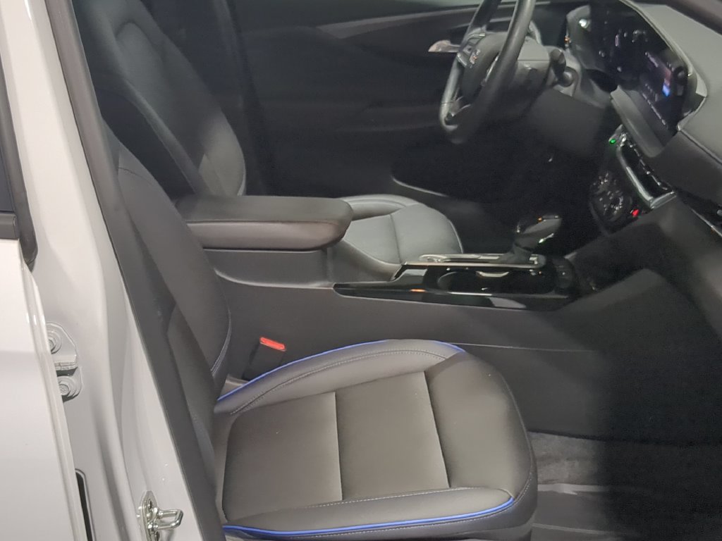 Used 2025 Buick Envista Sport Touring w/ Convenience I Package FWD image 21