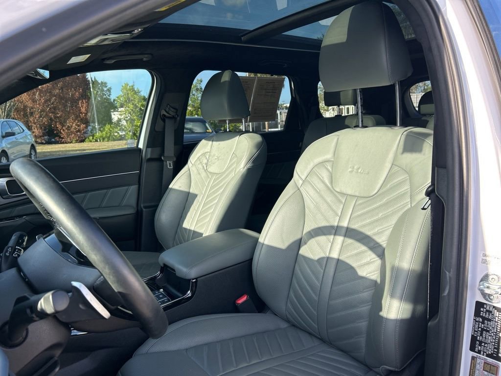 Used 2024 Kia Sorento SX Prestige w/ Sage Leather Package image 20