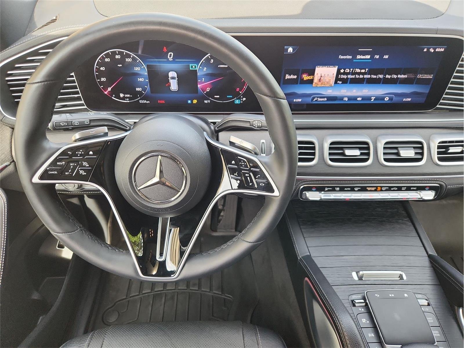 Used 2024 Mercedes-Benz GLE 350 4MATIC image 11