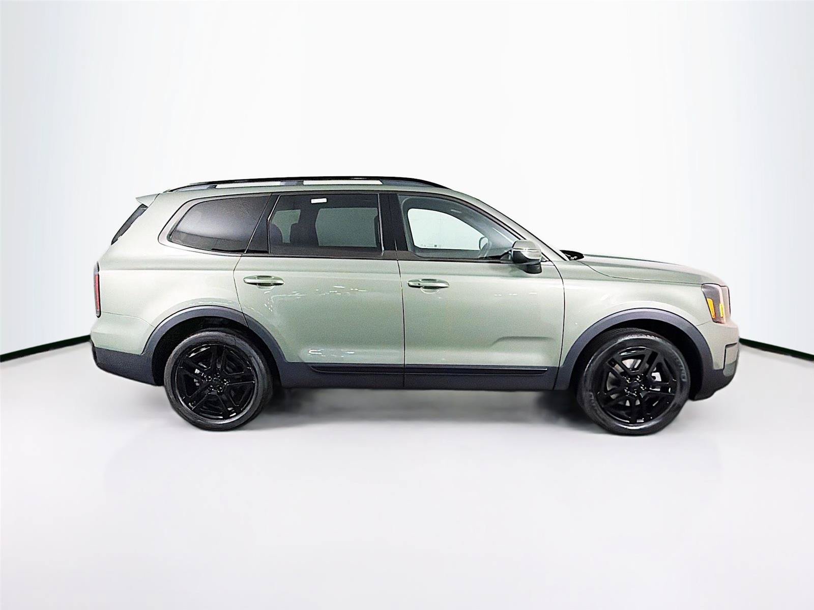 Used 2025 Kia Telluride EX X-Line AWD/4WD image 12