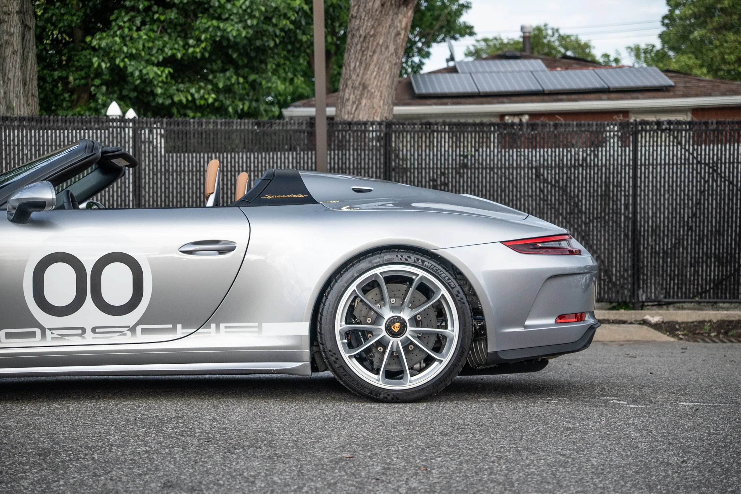 Used 2019 Porsche 911 Speedster RWD image 21