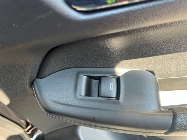 Used 2022 Chevrolet TrailBlazer RS AWD/4WD image 37