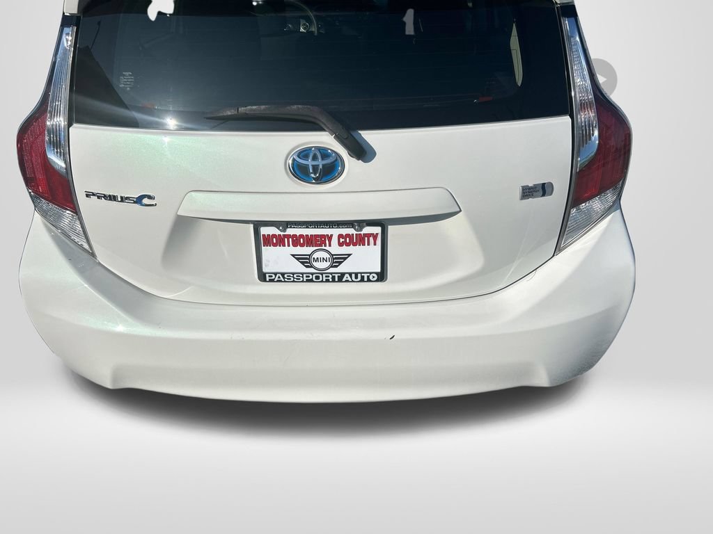 Used 2016 Toyota Prius C Two FWD image 27