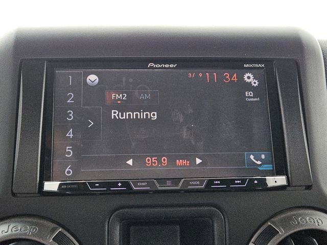 Used 2015 Jeep Wrangler Sport image 14