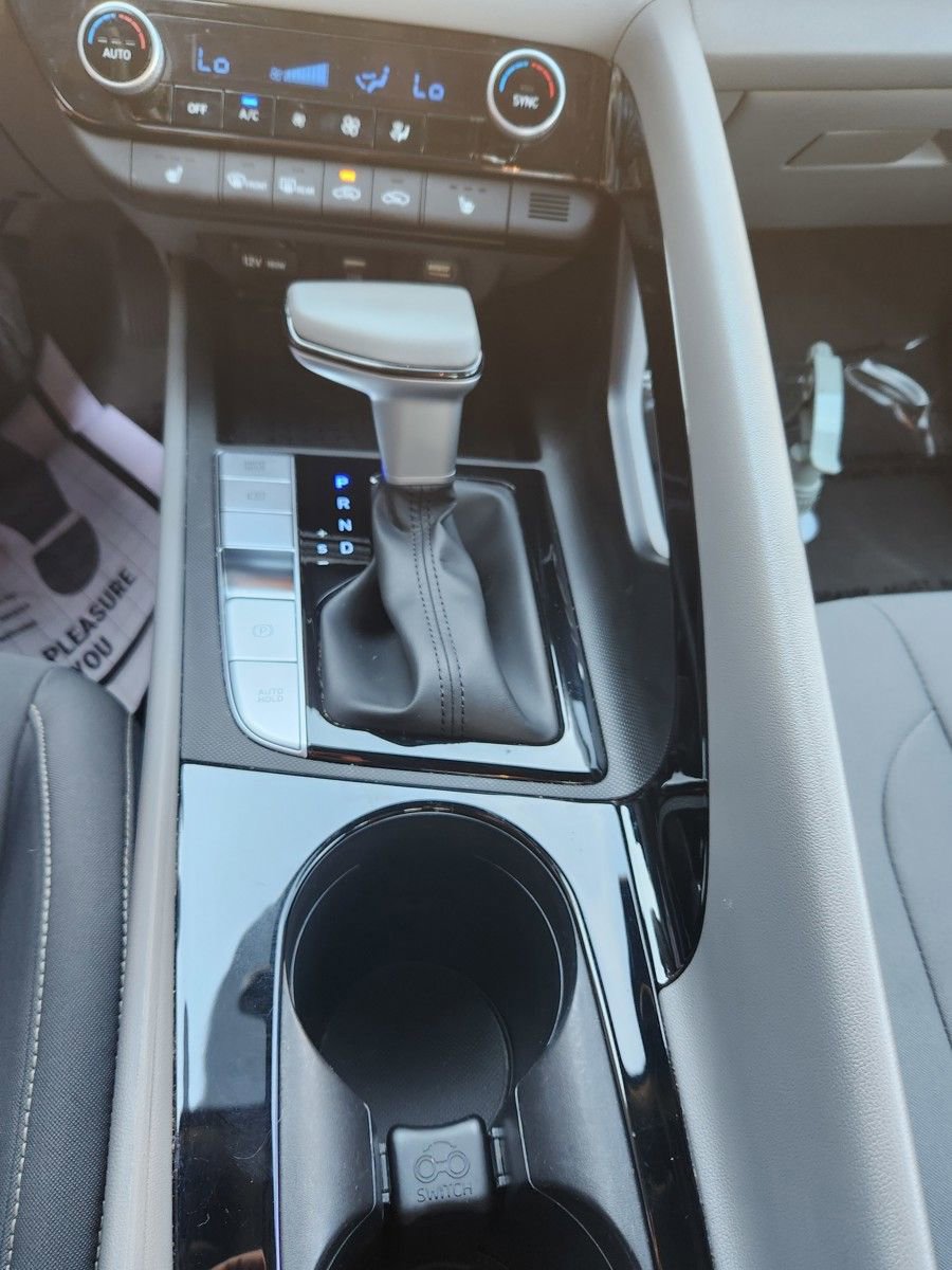 Certified 2023 Hyundai Elantra SEL w/ Convenience Package image 19