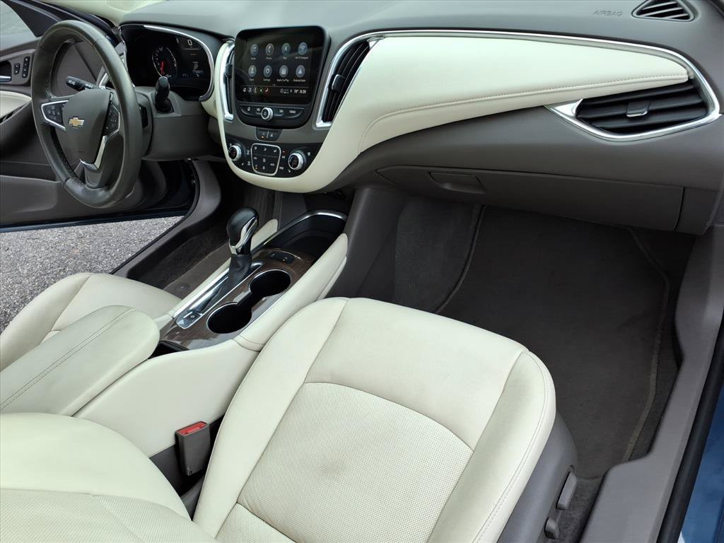 Used 2024 Chevrolet Malibu LT FWD image 16