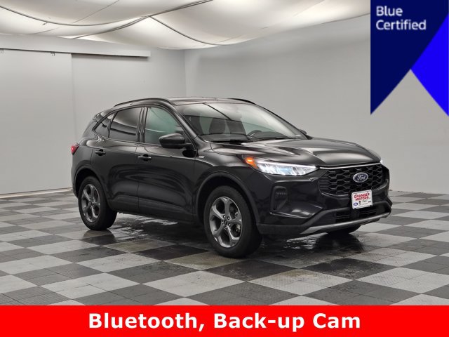 Certified 2025 Ford Escape ST-Line AWD/4WD image 1