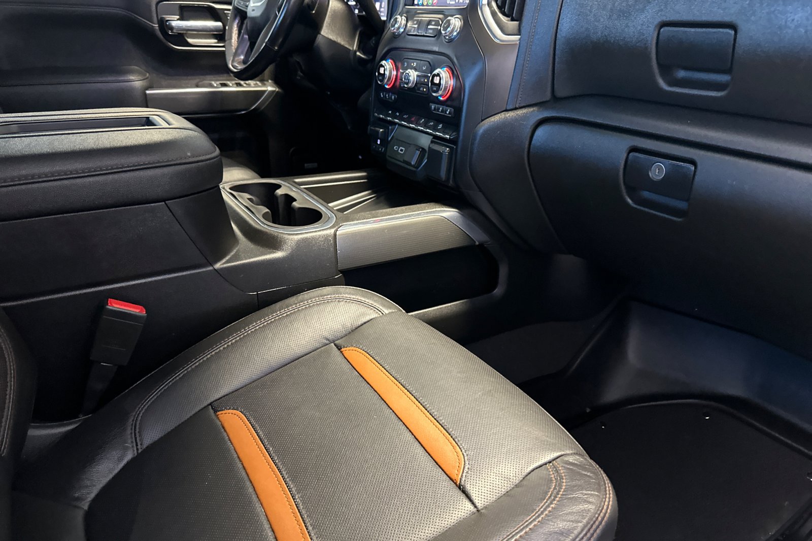 Used 2022 GMC Sierra 1500 AT4 w/ AT4 Premium Package AWD/4WD image 15