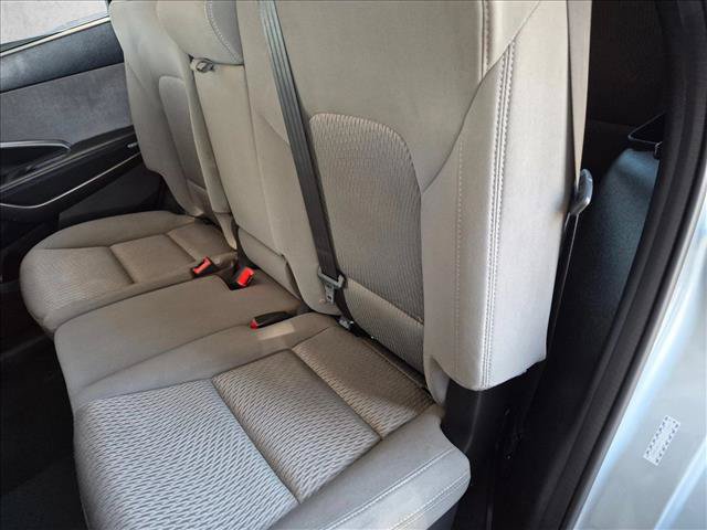 Used 2015 Hyundai Santa Fe GLS FWD image 16