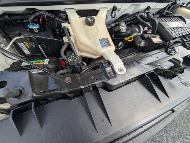 Used 2015 Chevrolet Express 2500 image 17