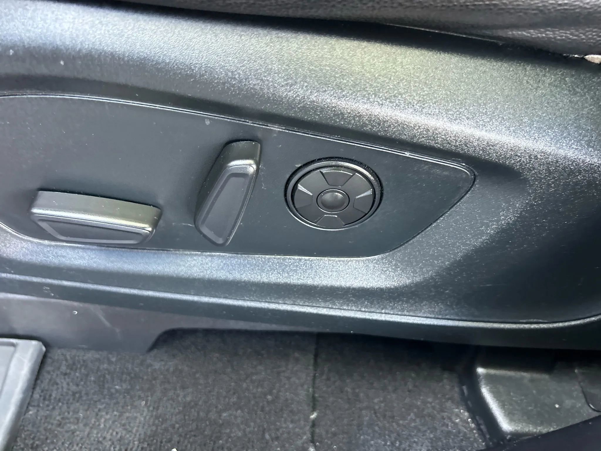 Used 2022 Ford Explorer ST w/ Equipment Group 401A image 20