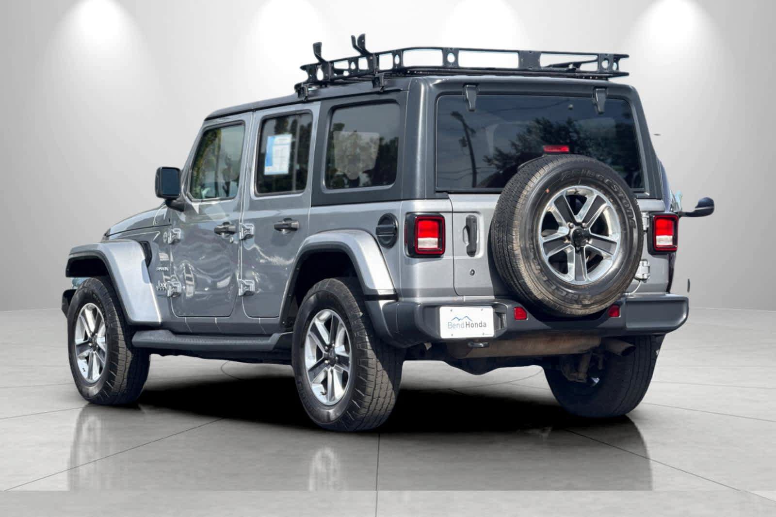 Used 2018 Jeep Wrangler Unlimited Sahara AWD/4WD image 6