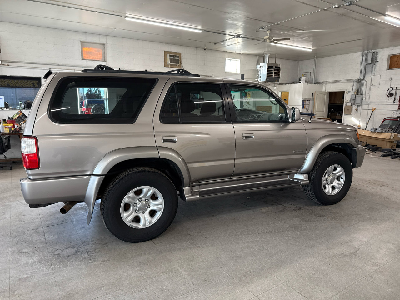 Used 2002 Toyota 4Runner SR5 image 4