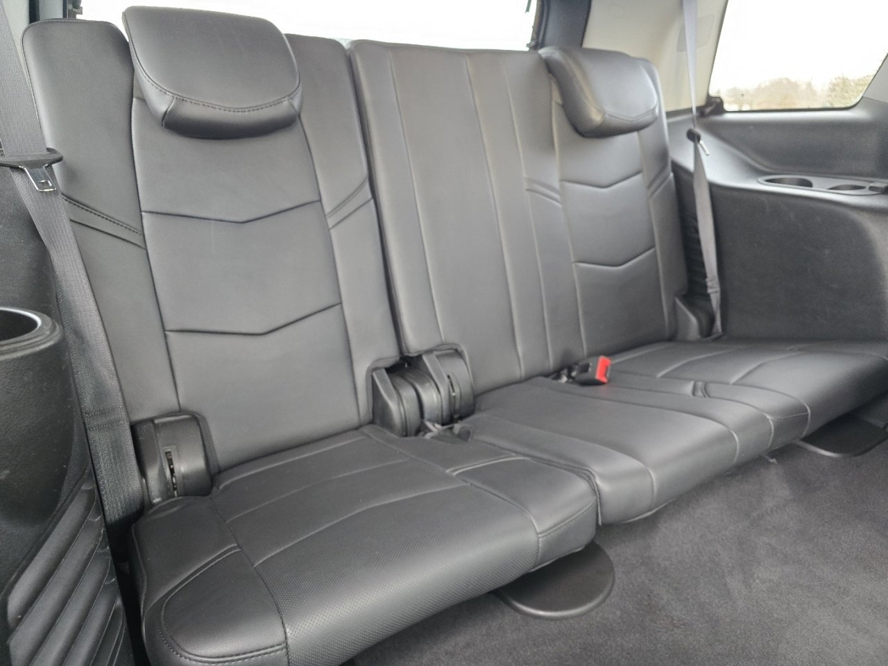 Used 2019 Cadillac Escalade Premium Luxury image 25