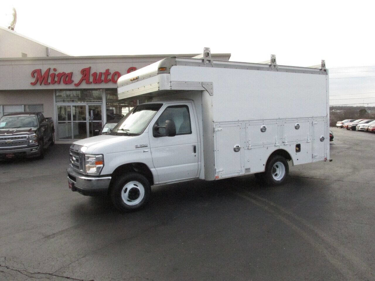 Used 2012 Ford E-350 and Econoline 350 Super Duty w/ PWR Locks & Windows Group image 1