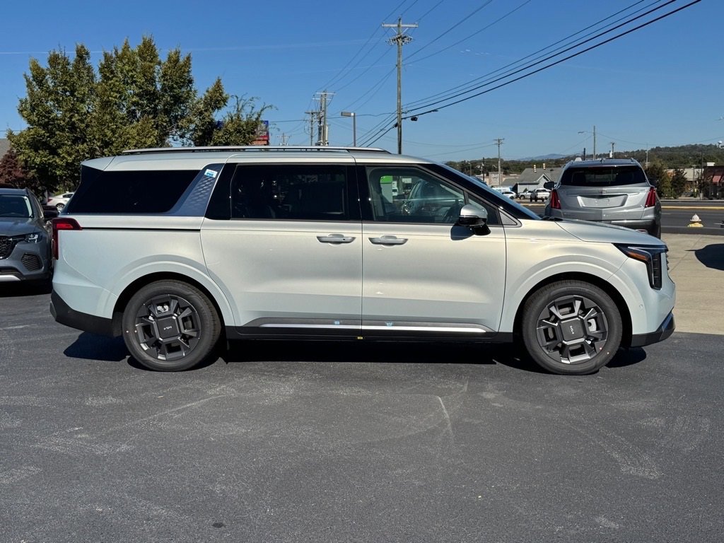 New 2026 Kia Carnival SX image 2