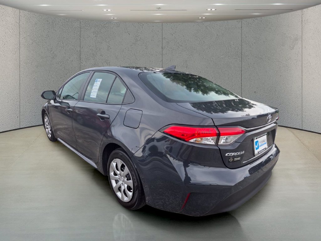 Used 2025 Toyota Corolla LE FWD image 3