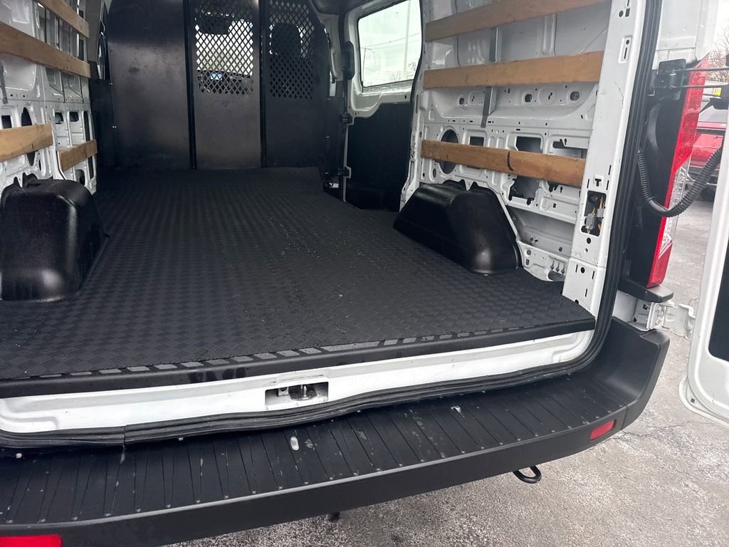 Used 2024 Ford Transit 250 Low Roof w/ Exterior Upgrade Package RWD image 15