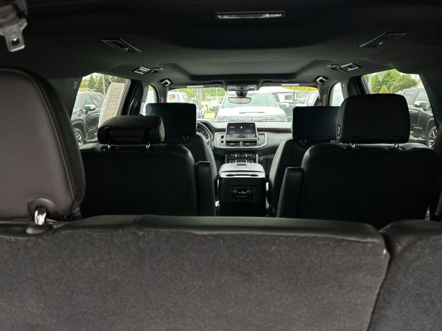 Used 2021 Chevrolet Suburban High Country AWD/4WD image 13