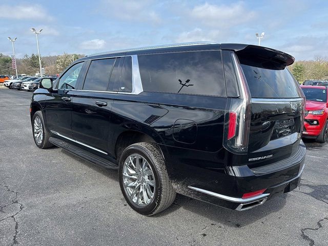 Used 2021 Cadillac Escalade ESV Premium Luxury w/ LPO, Radiant Package image 3