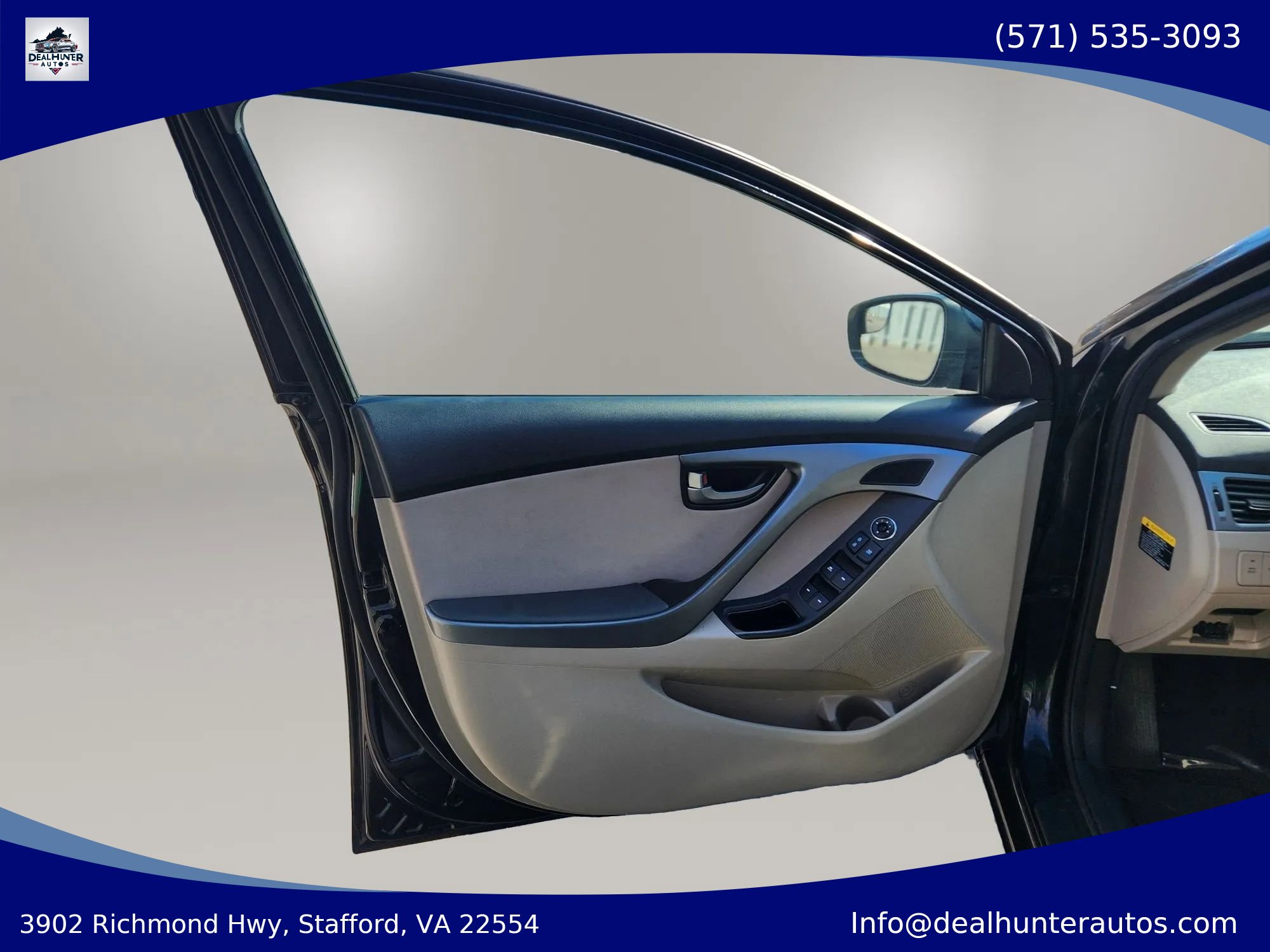 Used 2015 Hyundai Elantra SE w/ Option Group 02 FWD image 19