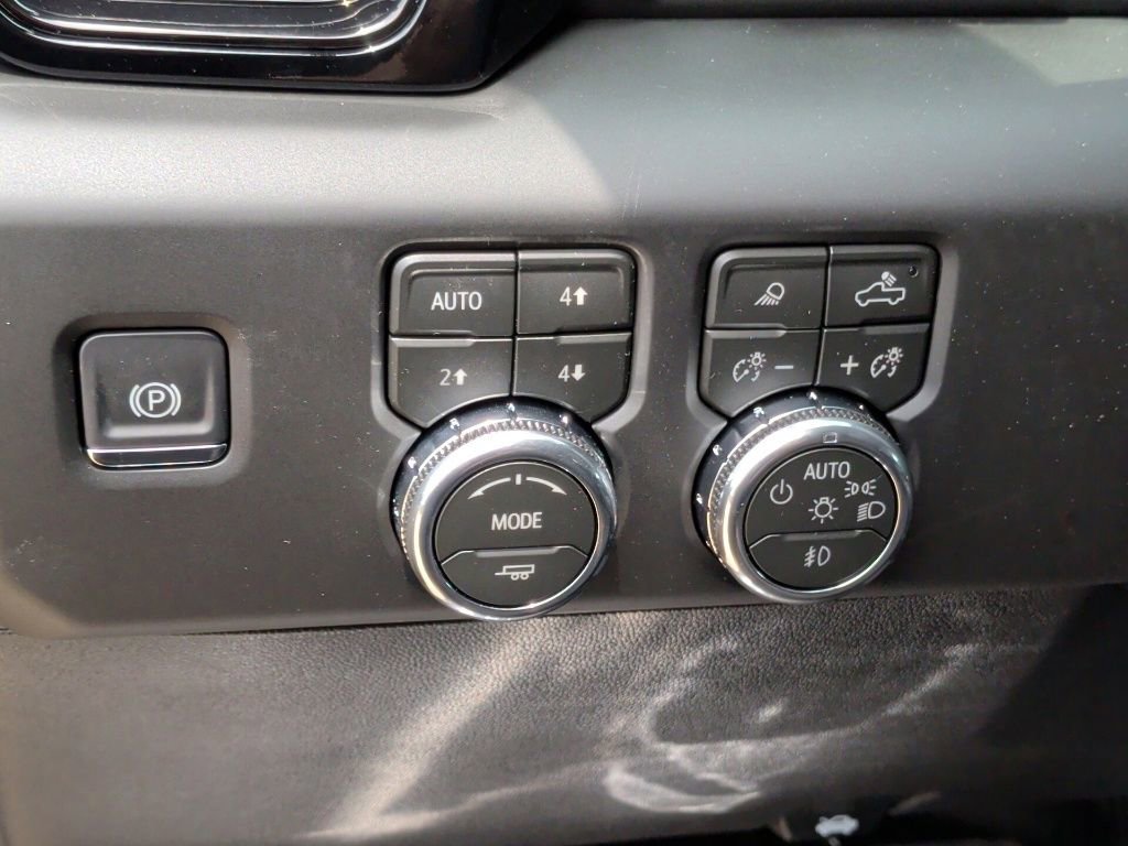 New 2026 GMC Sierra 2500 AT4 w/ AT4 Premium Plus Package AWD/4WD image 15