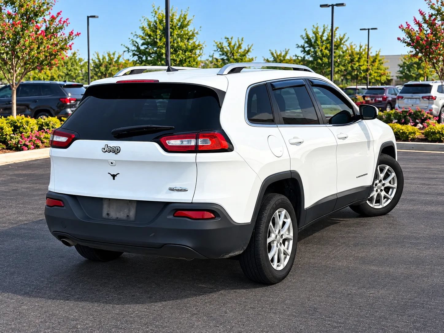 Used 2016 Jeep Cherokee Latitude w/ Comfort & Sound Group FWD image 5