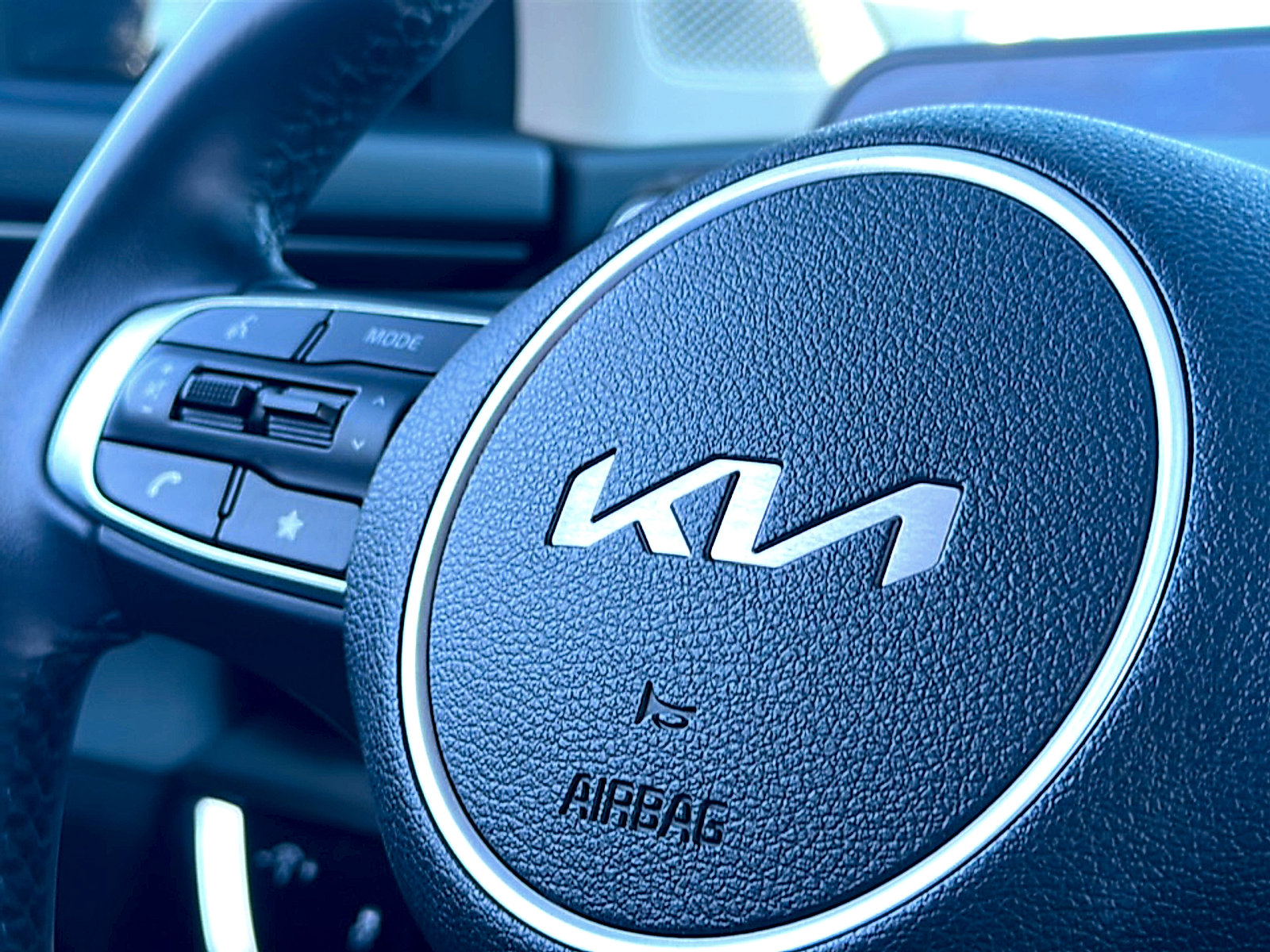 Used 2023 Kia Sportage EX image 31