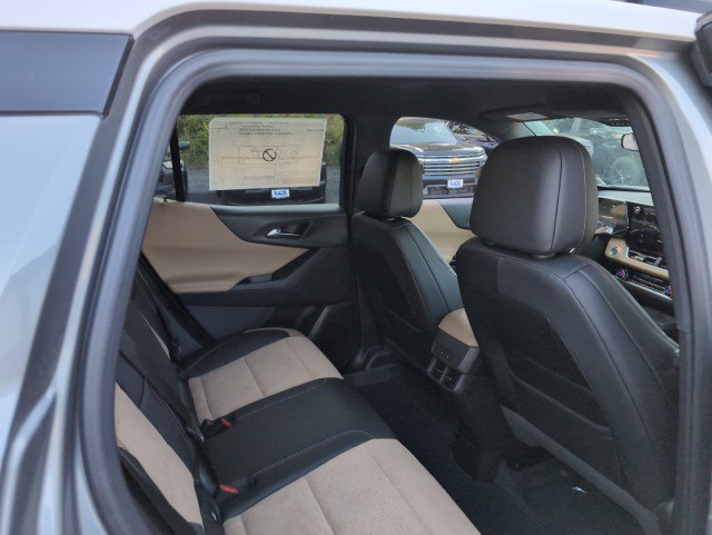 New 2026 Chevrolet Equinox ACTIV w/ Convenience Package III image 18