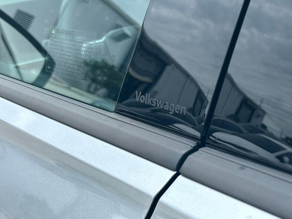 Certified 2025 Volkswagen Tiguan S FWD image 28