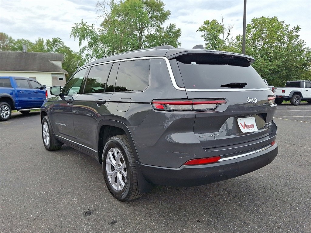 Used 2022 Jeep Grand Cherokee L Limited w/ Luxury Tech Group II image 4