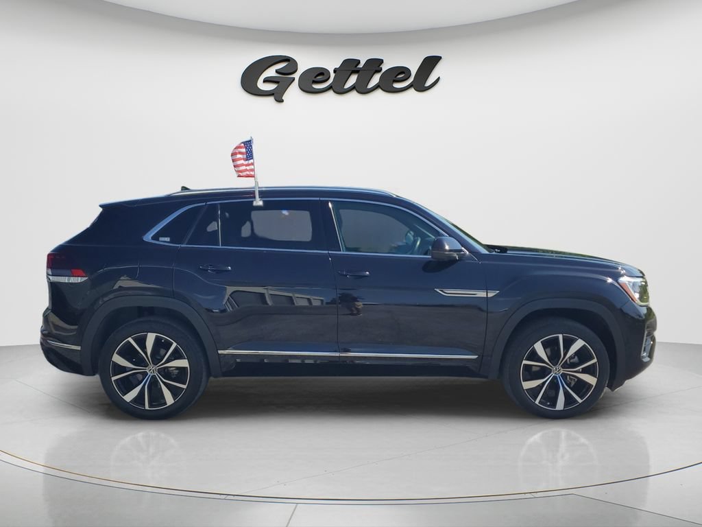 Used 2024 Volkswagen Atlas Cross Sport SEL Premium R-Line AWD/4WD image 4