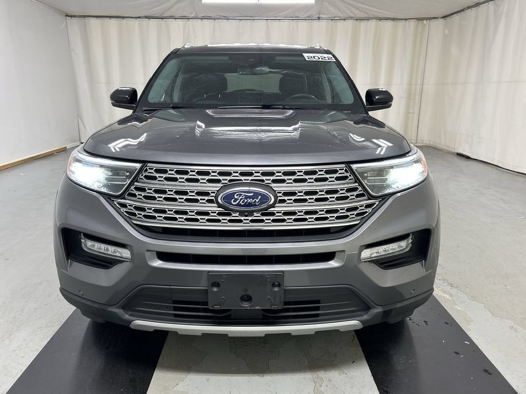 Used 2022 Ford Explorer Limited w/ Equipment Group 301A AWD/4WD image 3