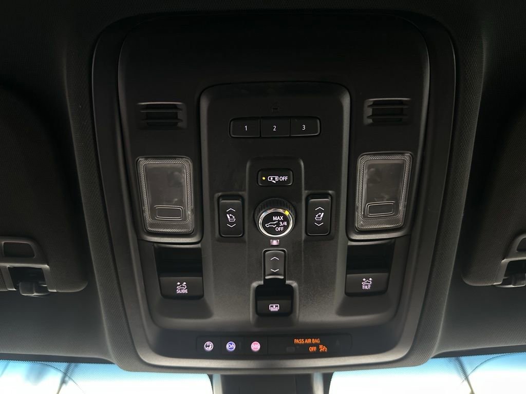 Used 2023 Chevrolet Suburban High Country AWD/4WD image 34