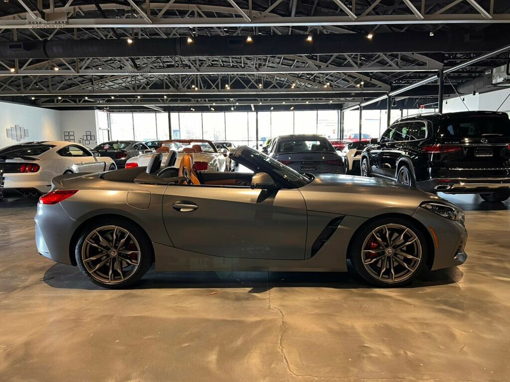 Used 2022 BMW Z4 M40i w/ Premium Package image 6