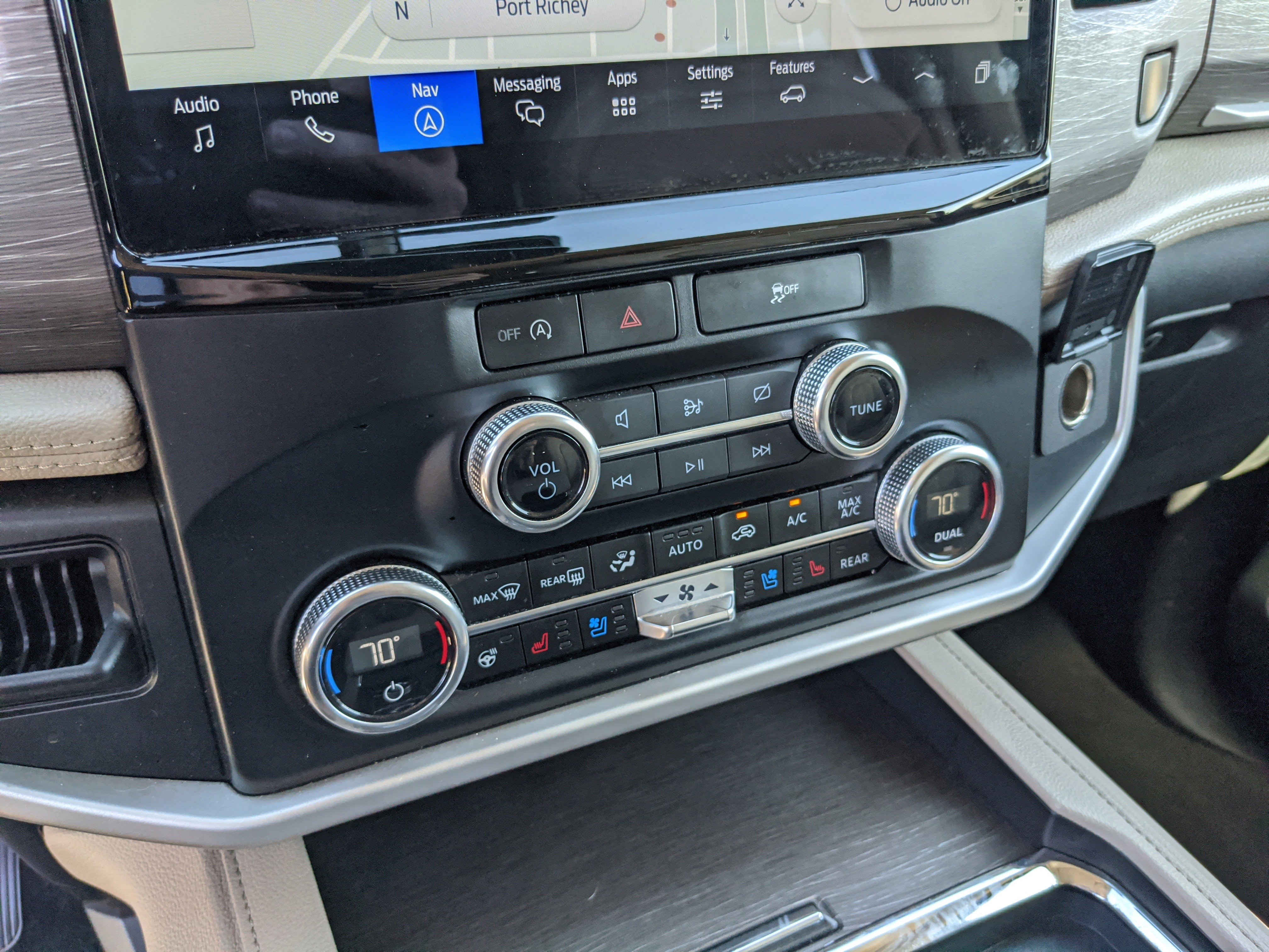 Used 2024 Ford Expedition Max Limited image 29