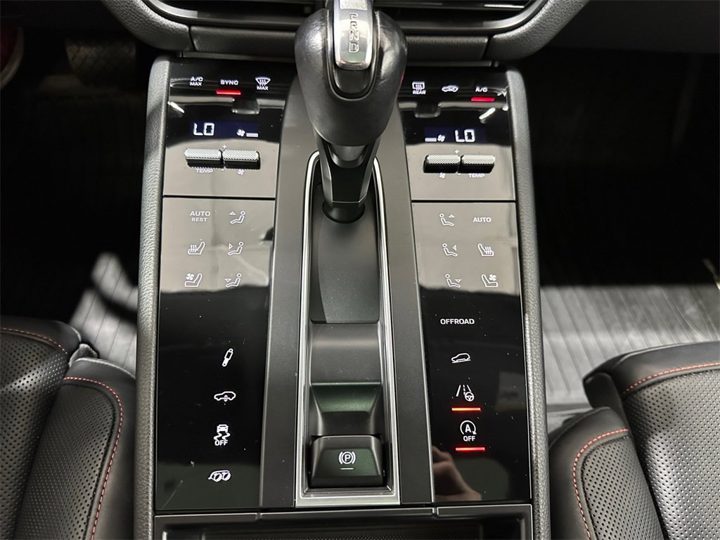 Used 2023 Porsche Macan GTS image 26