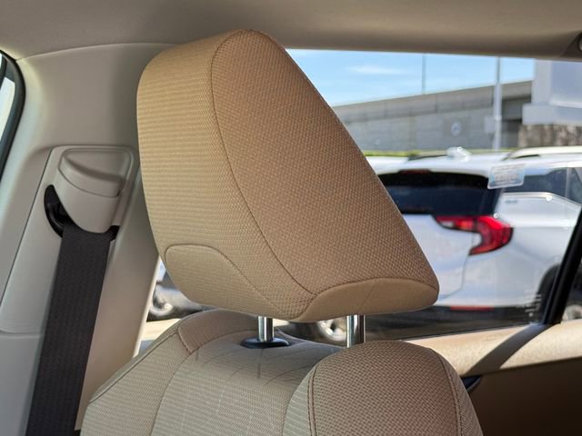 Used 2021 Toyota RAV4 XLE w/ Convenience Package image 14