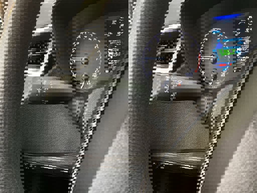 Used 2024 Toyota Corolla LE image 25