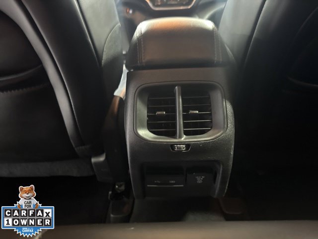 Used 2019 Jeep Cherokee Limited w/ Technology Group AWD/4WD image 17